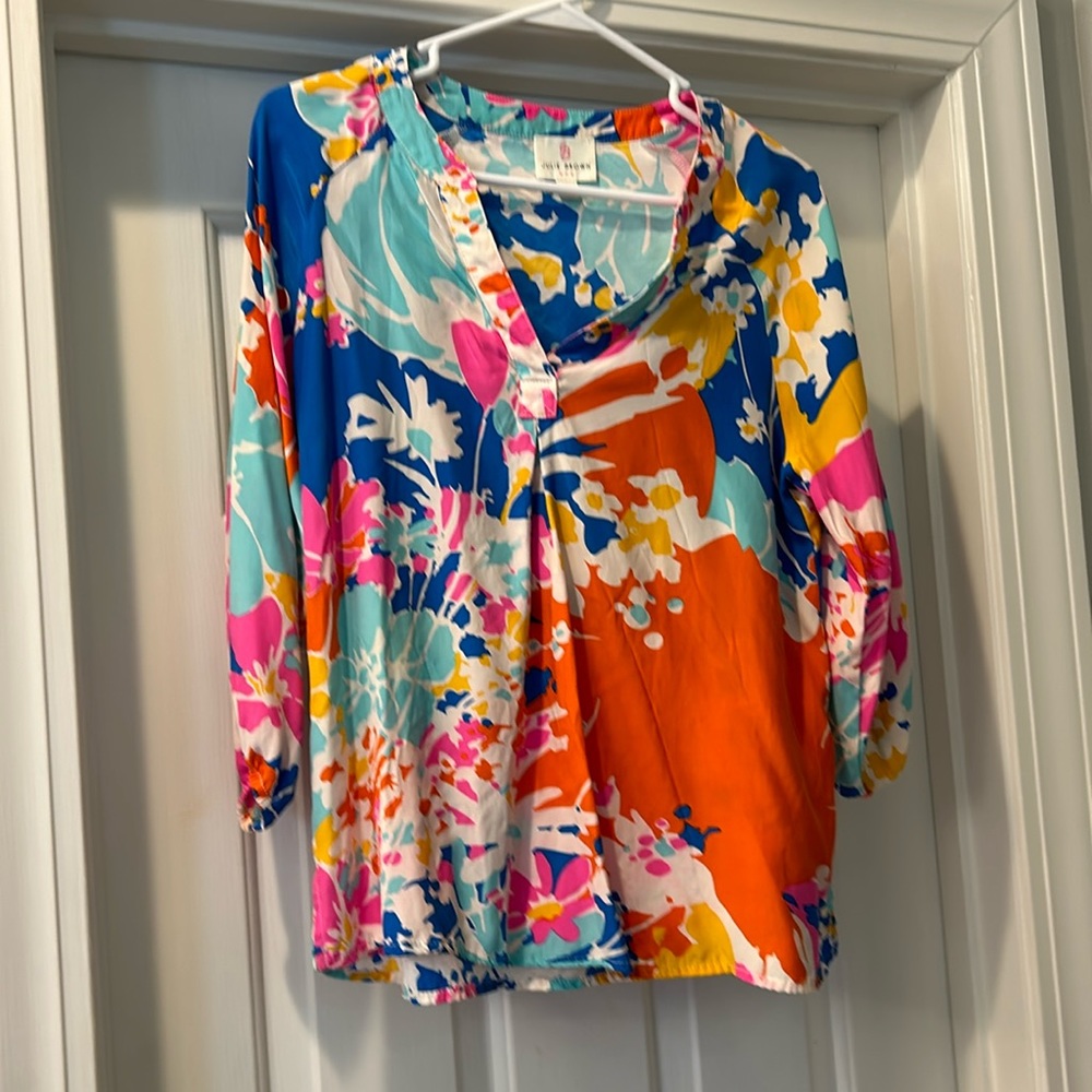 Julie Brown top small